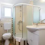 With Sea View V شقة دوبروفينك