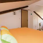 Apartman With Sea View V